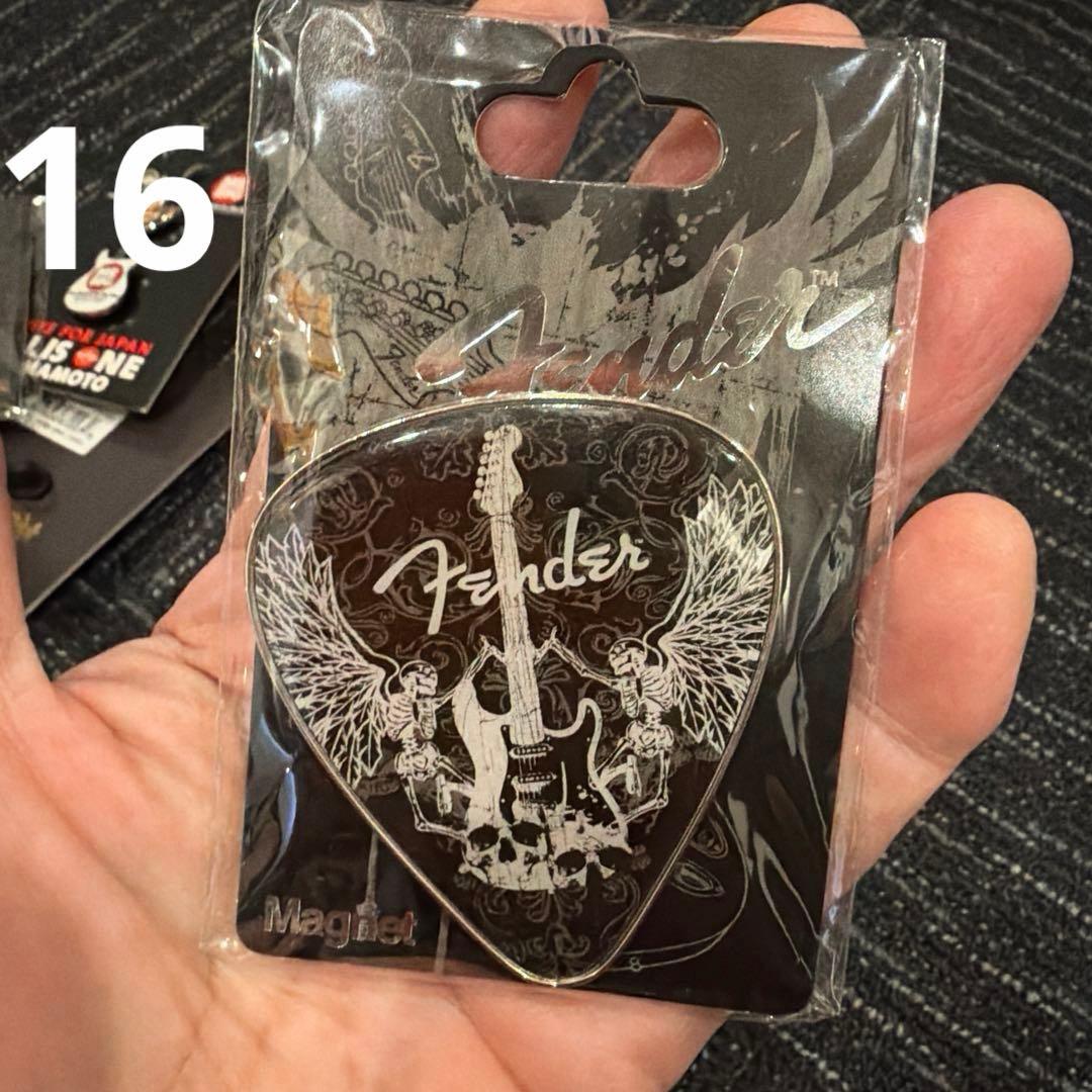 “Hard Rock CAFE”ピンバッジ(12点セット)