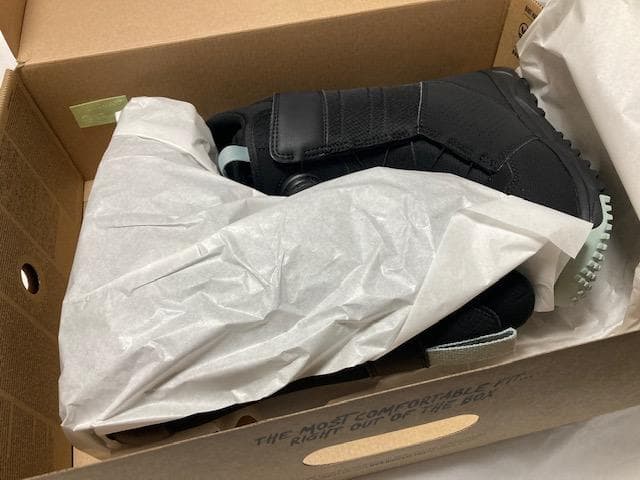 定価￥47300 半額以下 24 ナイデッカー CASCADE W 23.5cm