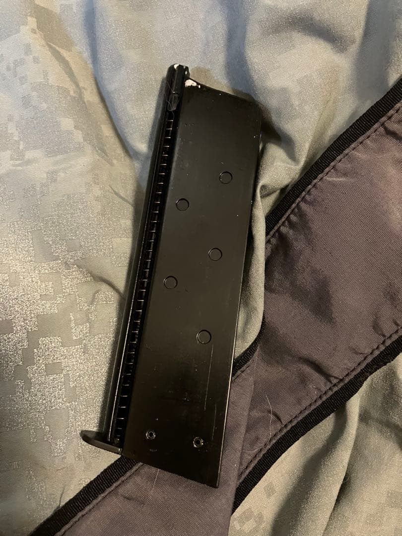 ウエスタンアームズ製　ガスブロハンドガン　コルトコンバットコマンダー　中古