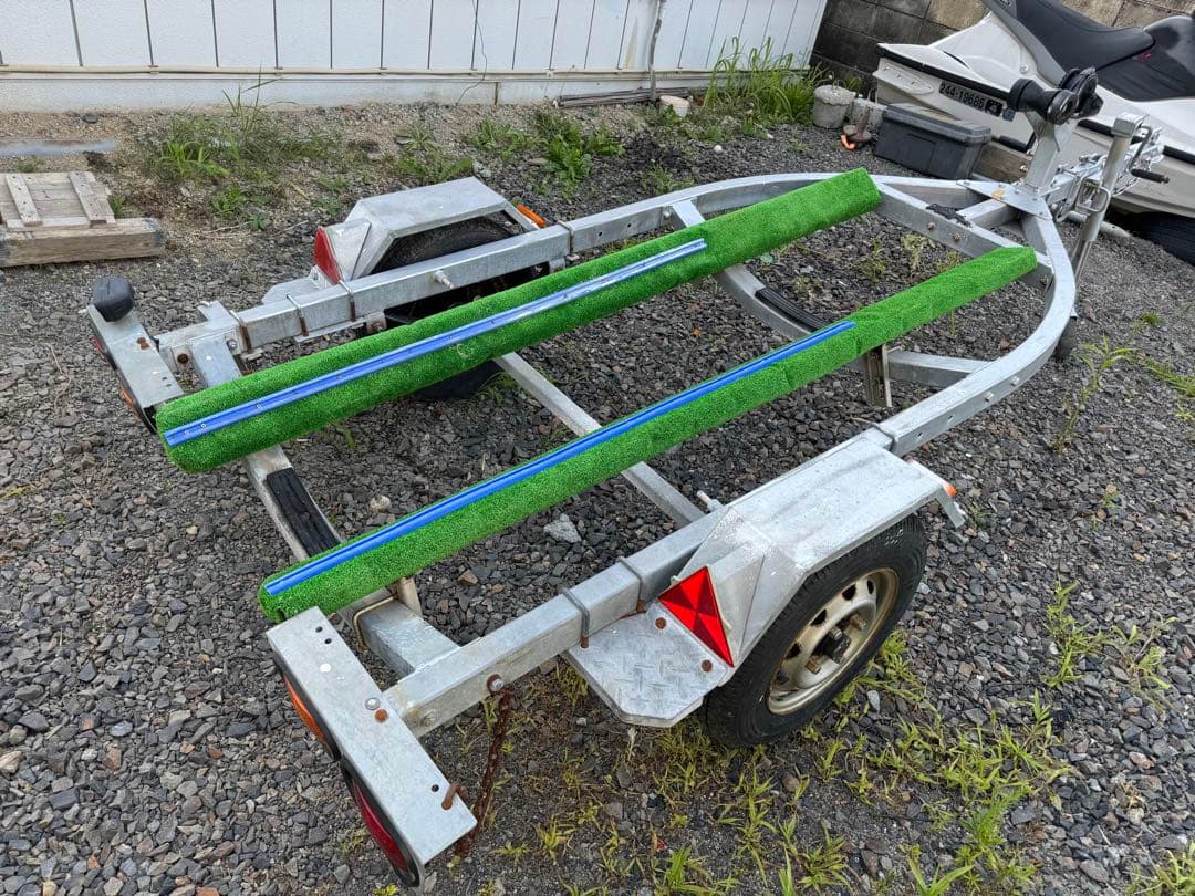 水上バイク　トレーラー