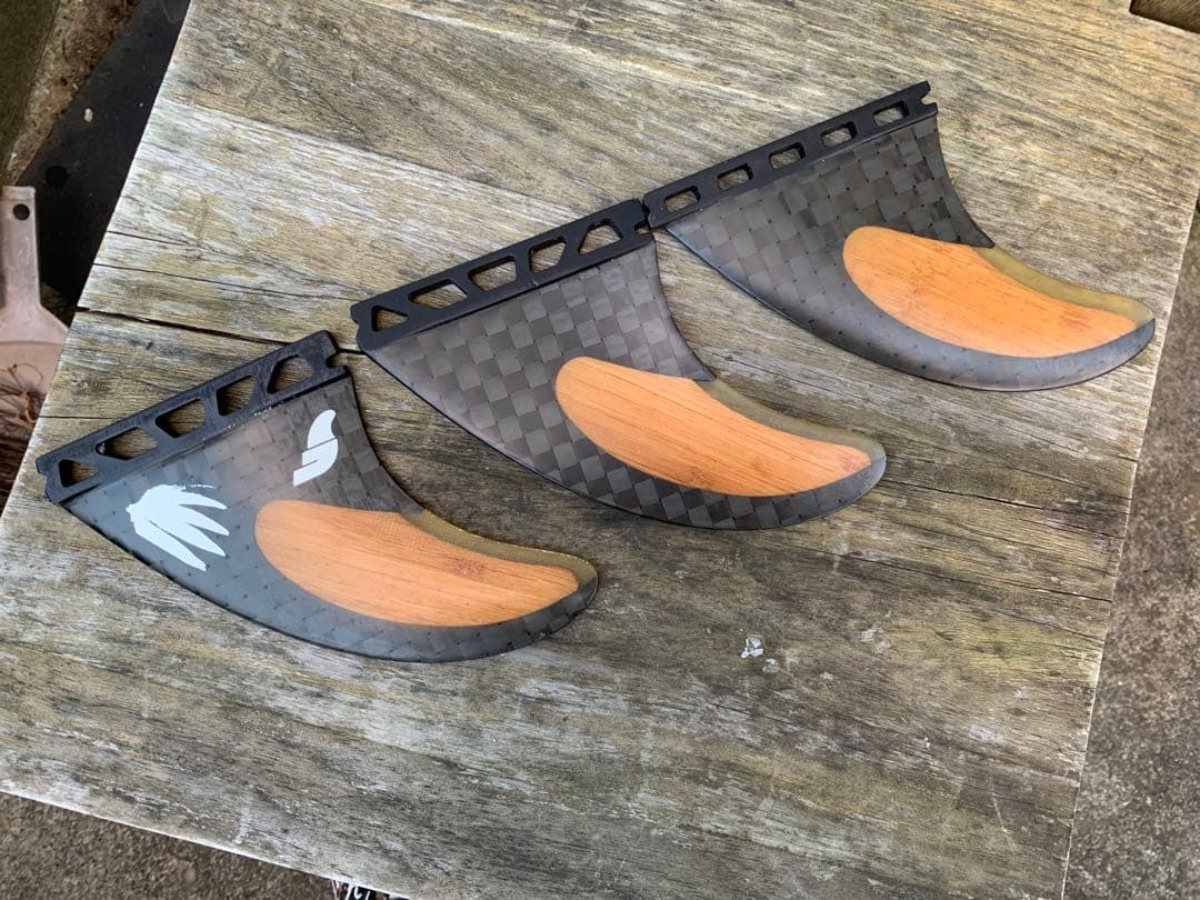 【nao】ロブマチャドサーフボードフィン3点セット