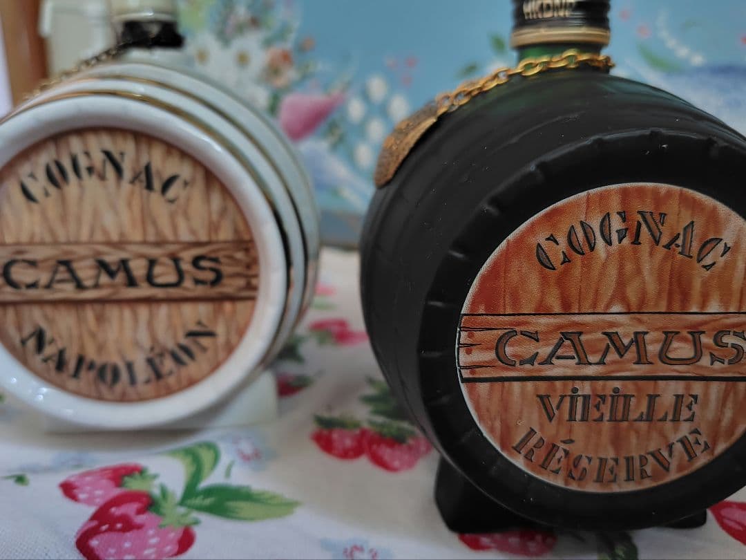 【希少】カミュ　ナポレオン　コニャック　ヴィエイユ　リザーブ　樽型　デキャンタ