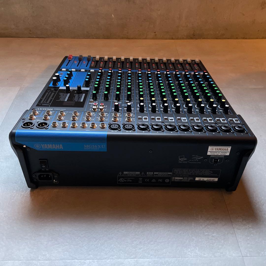 (月末特価)ラックマウント付き　YAMAHA MG16XU アナログミキサー
