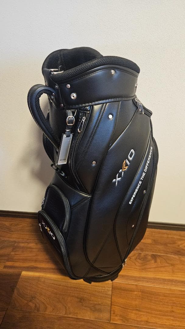 XXIO　キャディバッグ　9.5型