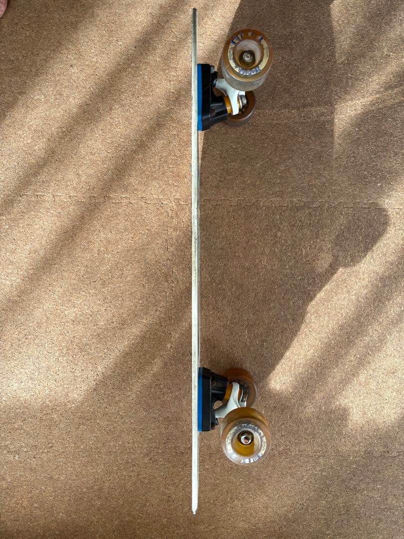 ケリースレーター　スケートボード