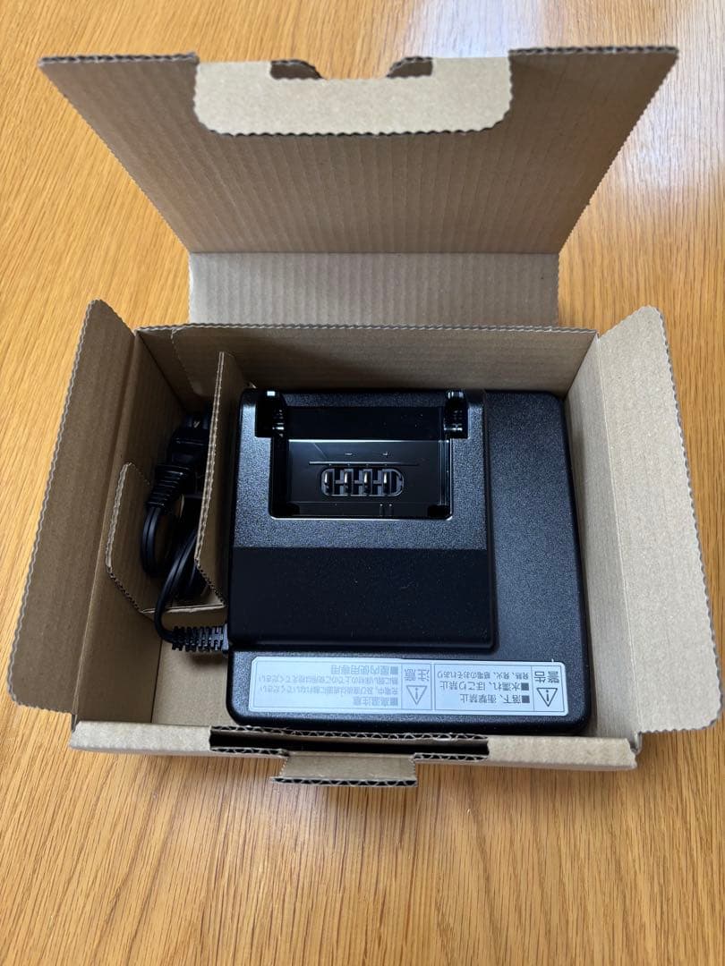 Panasonic NKJ075Z バッテリー充電器