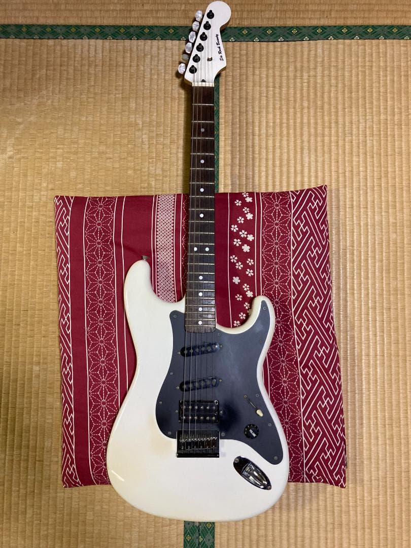 エレキギター ホワイト シングルコイル