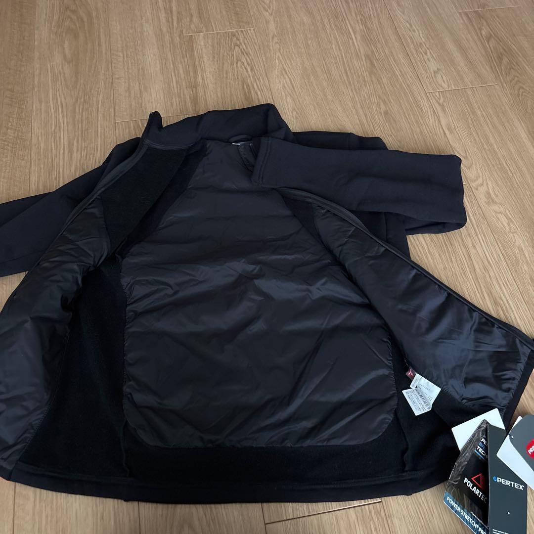 GOLDWIN PERTEX POLARTEC素材レディース　アウター