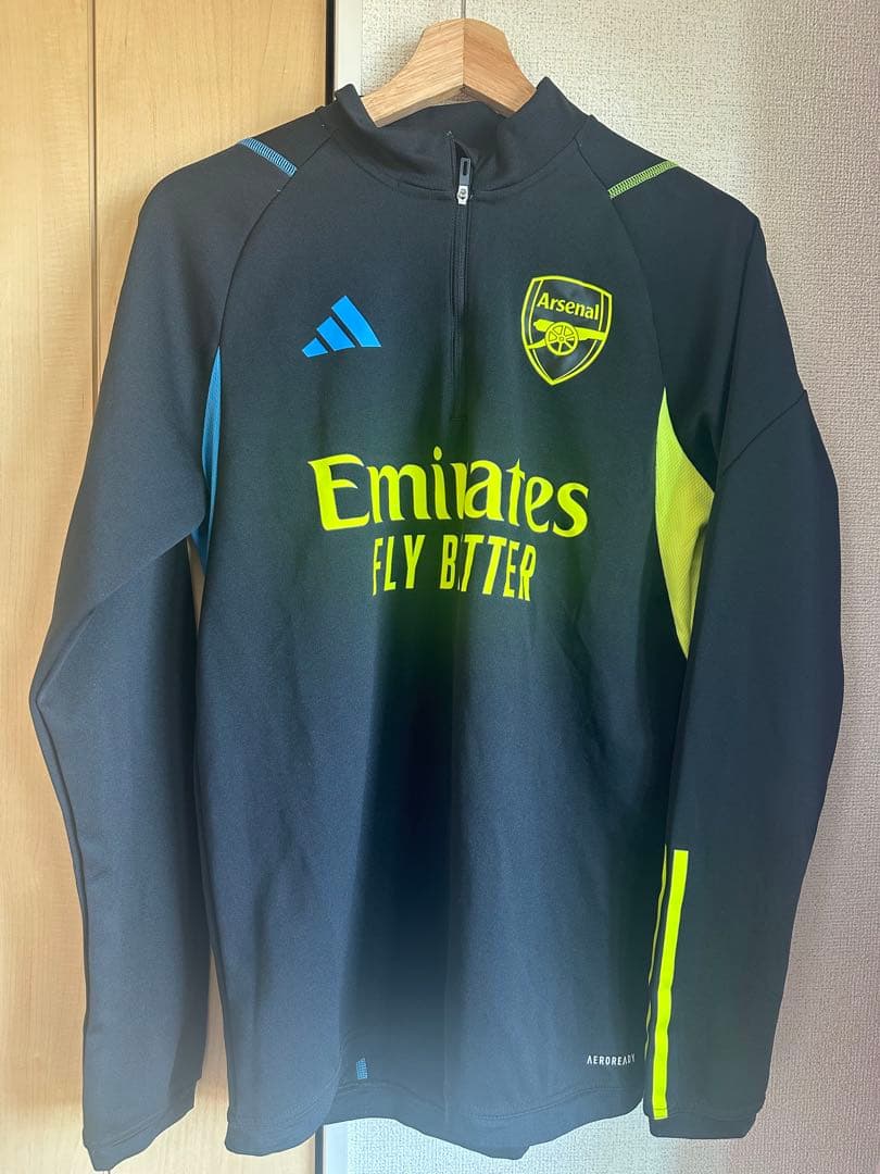 アーセナル　23-24シーズントレーニングウェア上下セット　Mサイズ