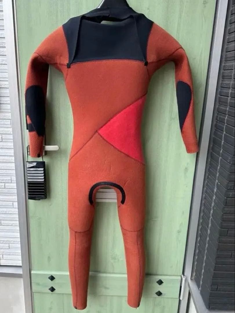 LATE FOR WRAP セミドライウェットスーツ 4×3ミリ　レディース