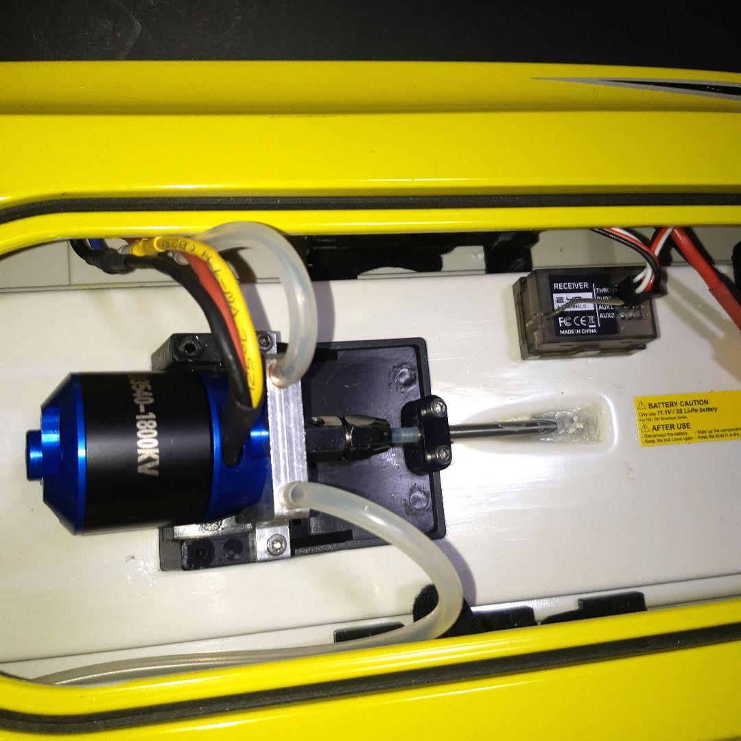 masaです　3S ブラシレスATOMIC RTR ラジコンボート 02