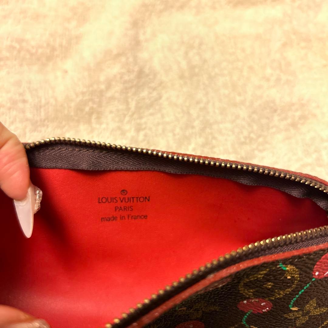 【新品】LOUIS VUITTON ペンケース　チェリー柄