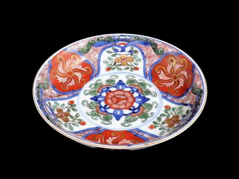 大聖寺伊万里　金襴手　花に菊花四方襷紋の図　４寸皿　３枚　B207-CHc