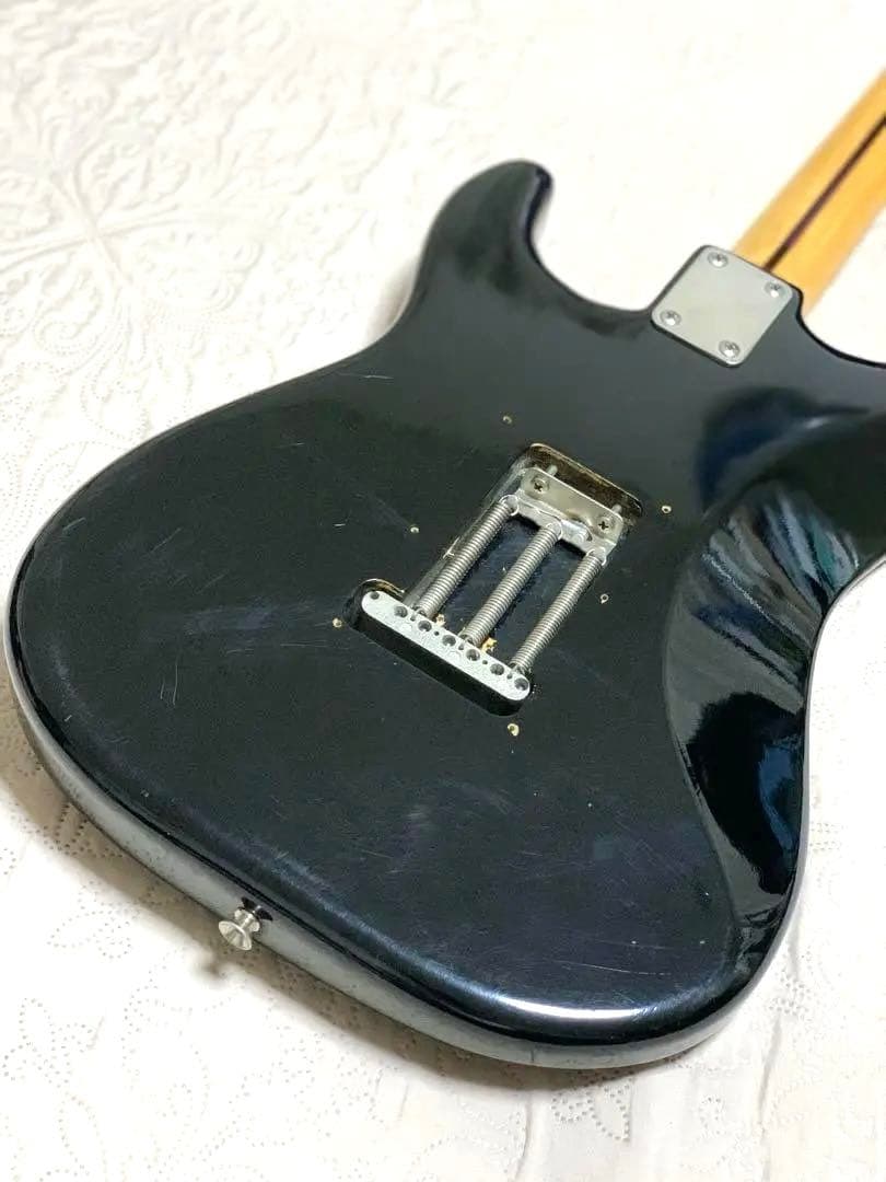 フェルナンデス ストラト エレキギター 石ロゴ ハードケース ジャパンビンテージ