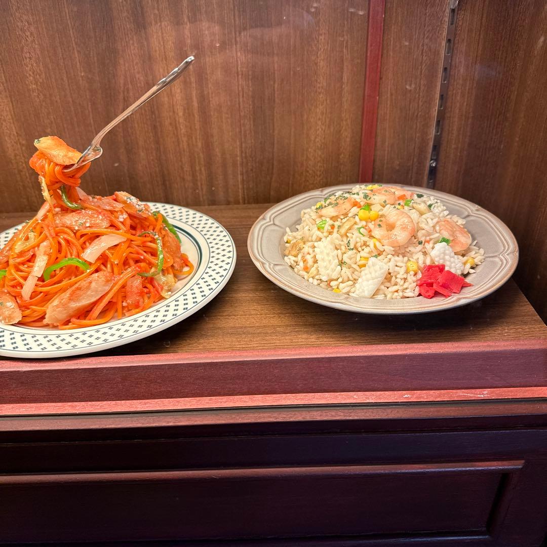 洋食店メニュー商品ケース　　 (実物大)食品サンプルセット￼