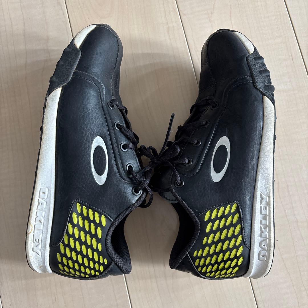 オークリーシューズ　ゴルフ　スパイクレス