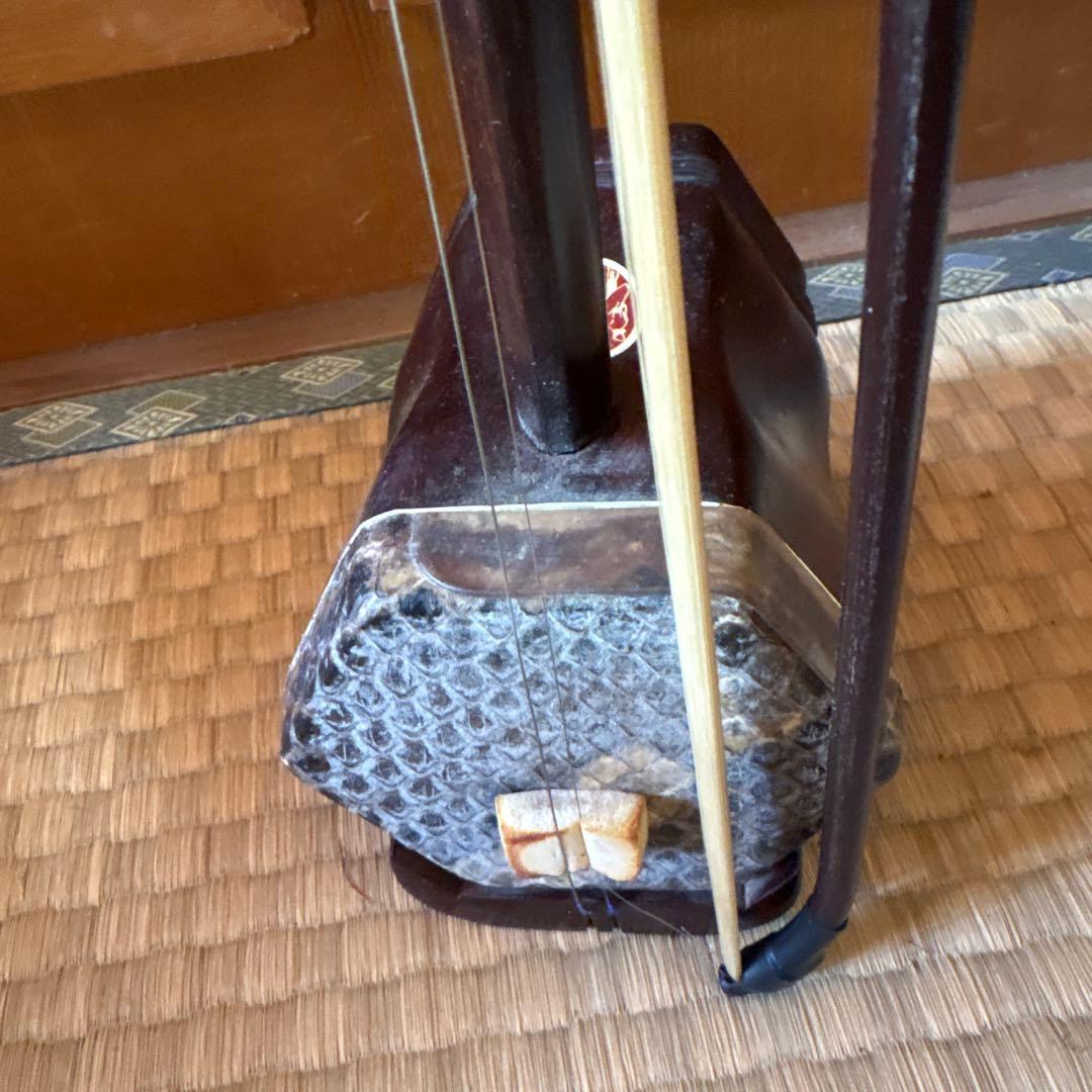 二胡 敦煌牌 上海民族楽器 胡弓 南胡 弦楽器 ハードケース付 中国