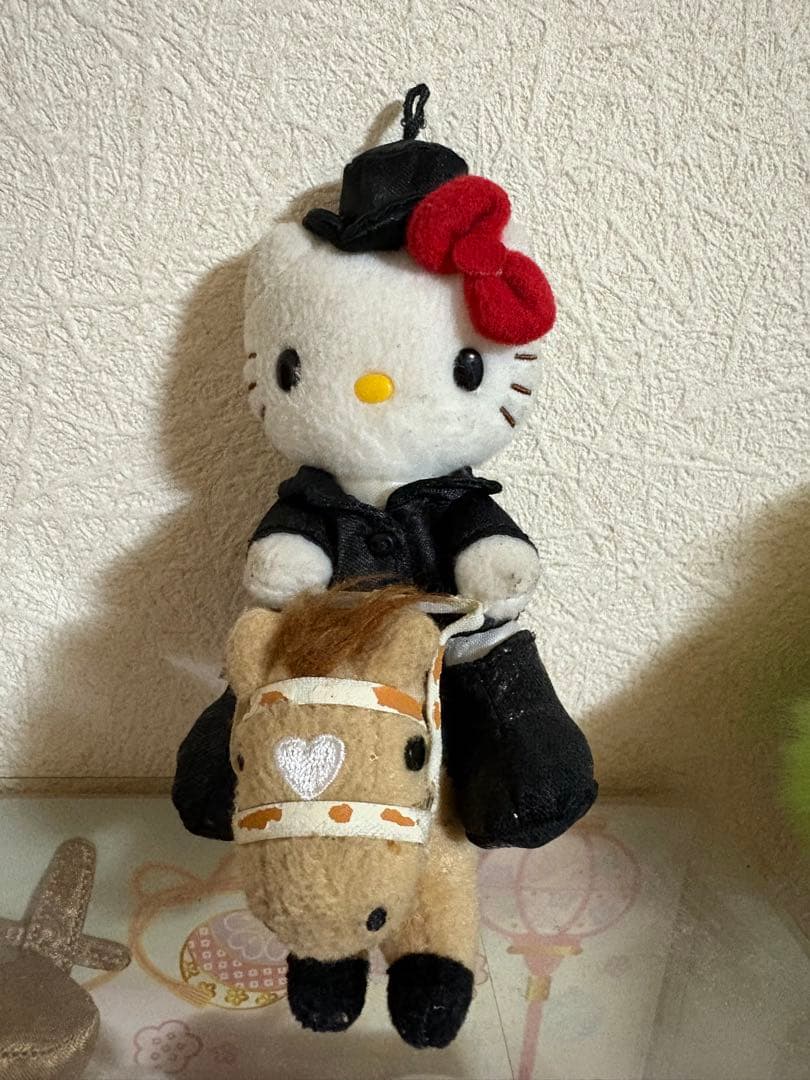 ハローキティ 乗馬クラブクレイン コラボマスコット