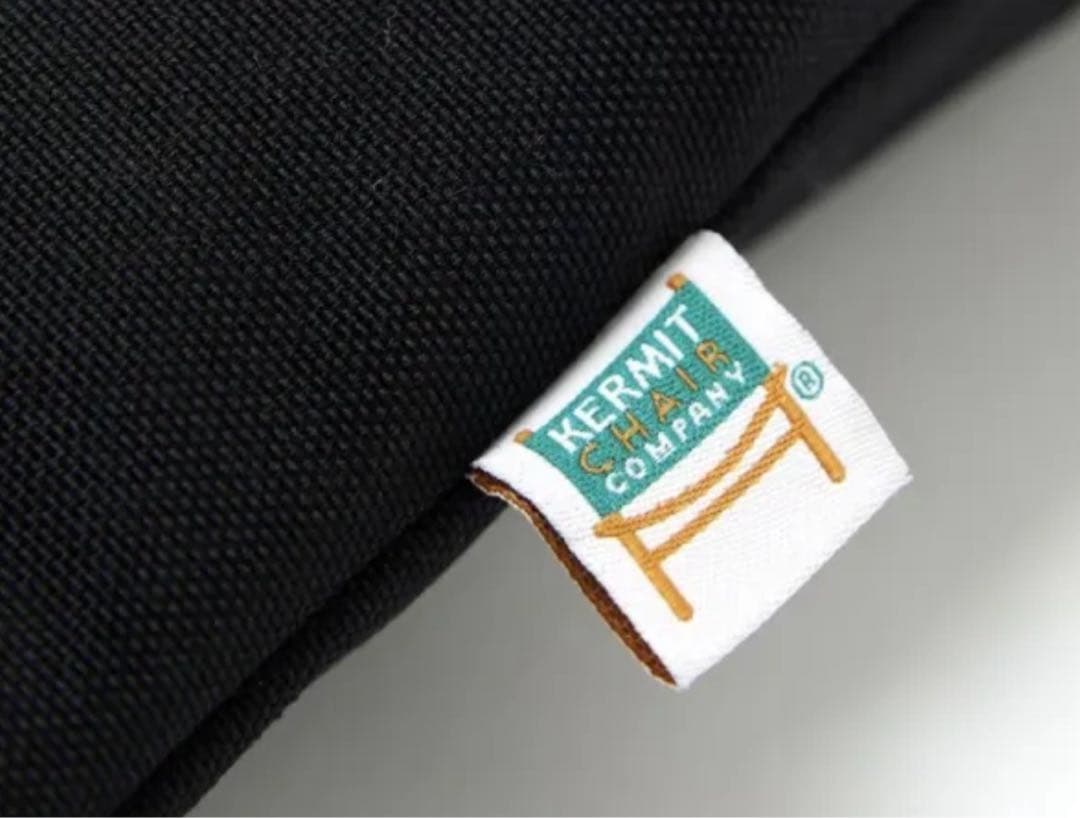 KERMIT CHAIR + カーミットチェア プラス　ウォルナット