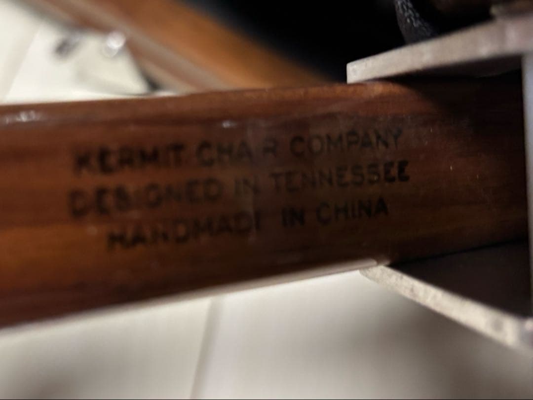 KERMIT CHAIR + カーミットチェア プラス　ウォルナット