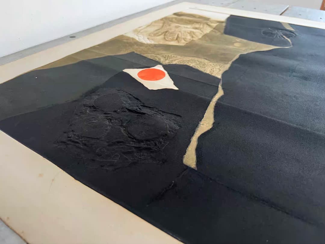 【希少】アントニー・クラーベ② 「赤い点のついた手袋」カーボンランダム/エンボス