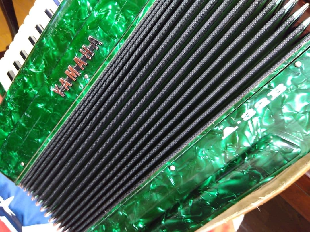 【整備簡易調律済】Yamaha アルト アコーディオン A-32B 32鍵