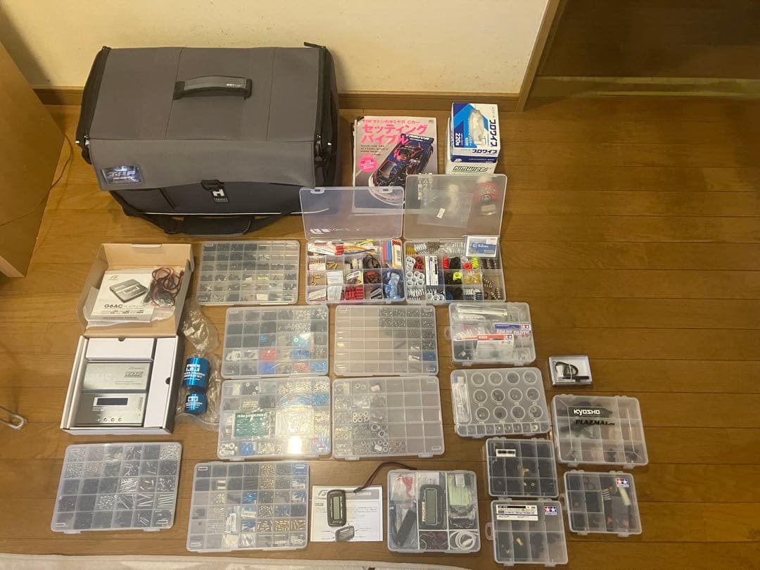 タミヤパーツ多数他　キャリングバック付き