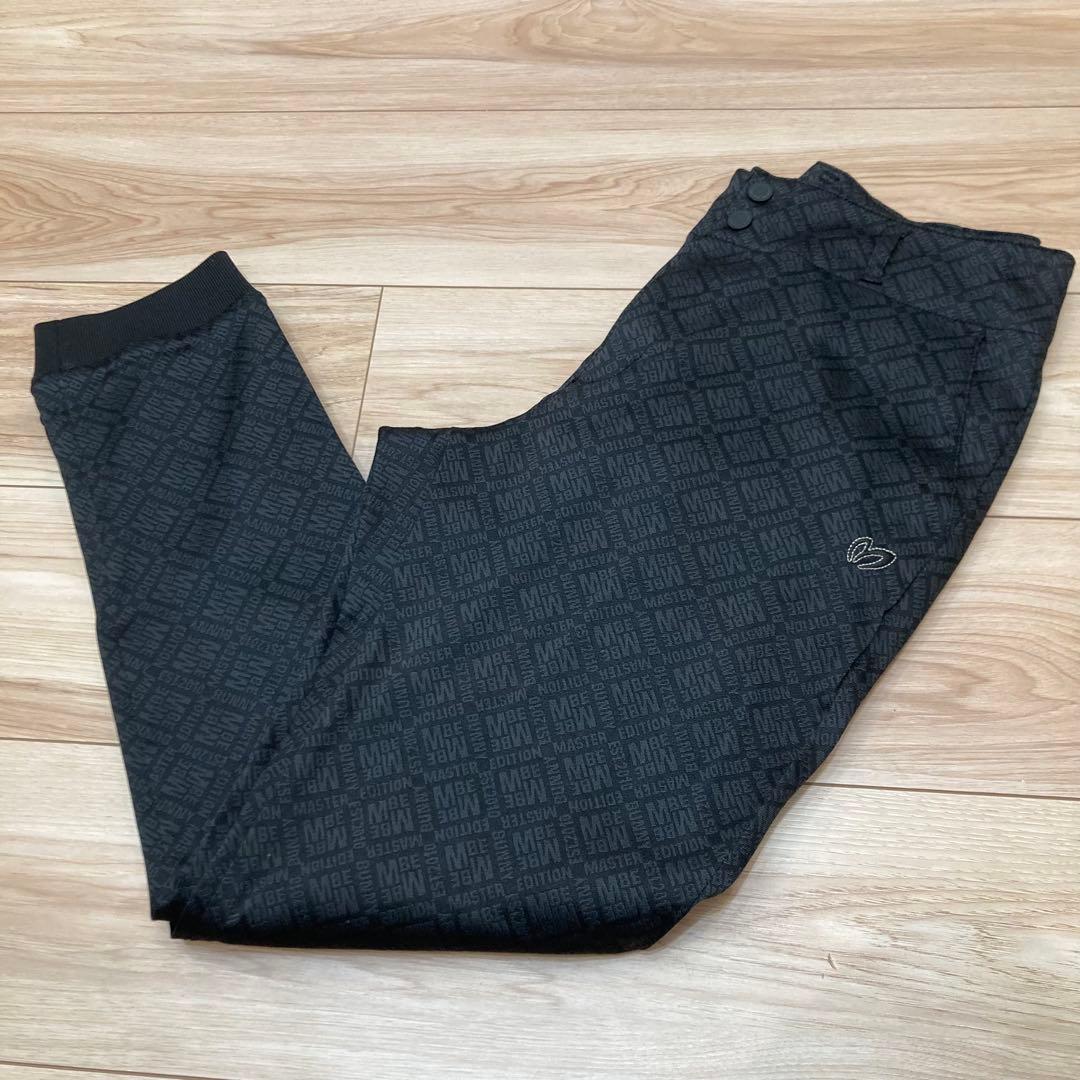 マスターバニーエディション 2023年モデル ストレッチジョガーパンツ ロゴ総柄