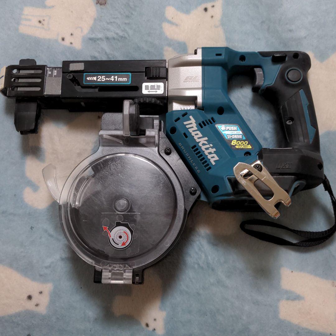 現場で数回使用しました使う事がないので出品しました返品交換修理はいたしかねます。