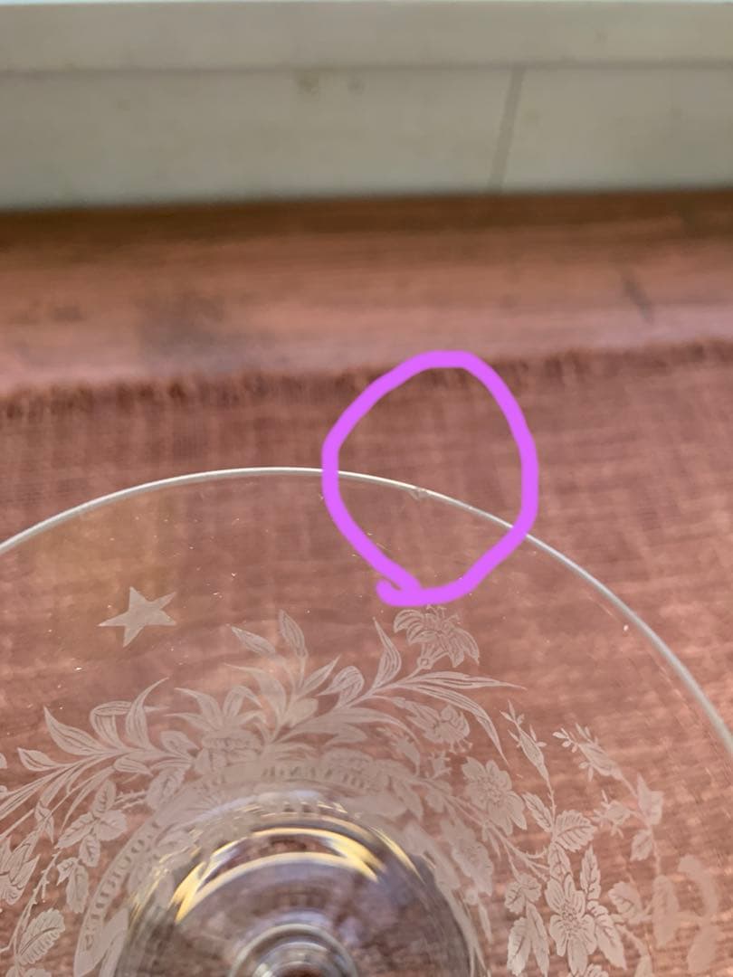 フランスアンティーク　レアなマリア様が美しくカットされた素敵なグラス2個セット！