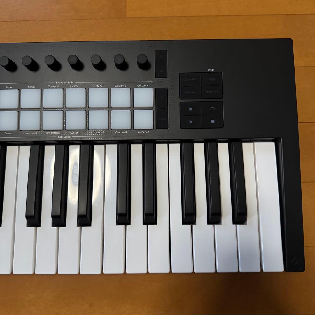 Novation Launchkey 37 Mk4【フルサイズキー/37鍵盤】