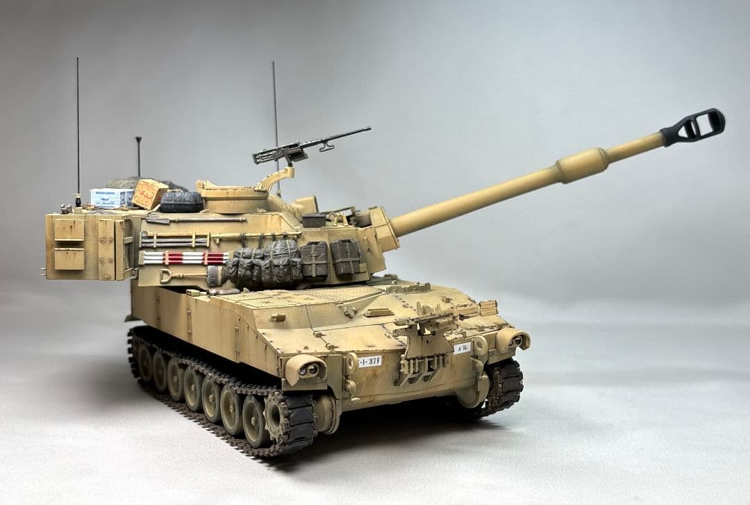 【完成品】イタレリ 1/35 アメリカ自走砲 M109 A6 パラディン