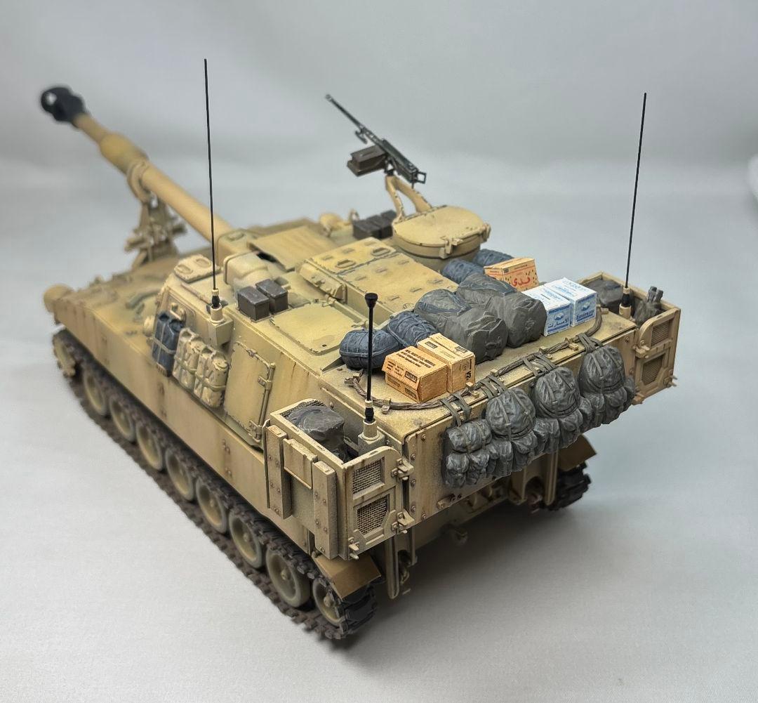 【完成品】イタレリ 1/35 アメリカ自走砲 M109 A6 パラディン