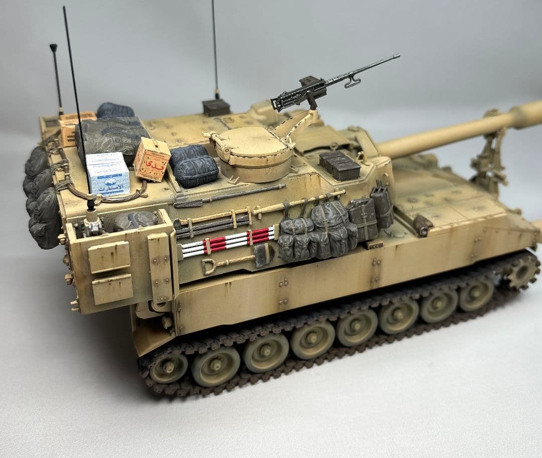 【完成品】イタレリ 1/35 アメリカ自走砲 M109 A6 パラディン