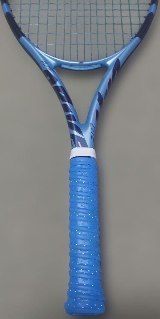 【超美品】使用頻度少ない　保証書付き　バボラピュアドライブライト　テニスラケット