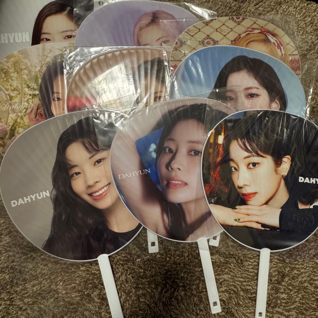 TWICE ダヒョン 痛バ 缶バッジ うちわ セット まとめ売り