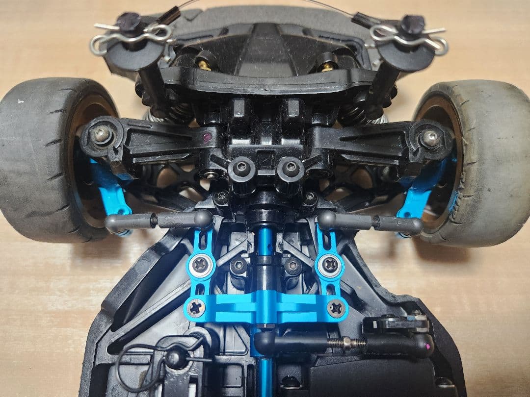 タミヤ TT-02 オプション多数 サーボ、スペアパーツ、ボディ付き シャーシ