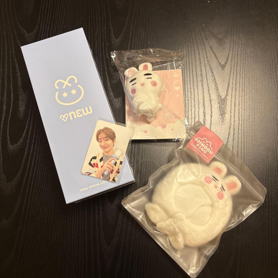 SHINee オニュペン・ファンライト&カバー／デコドール／初回特典トレカセット