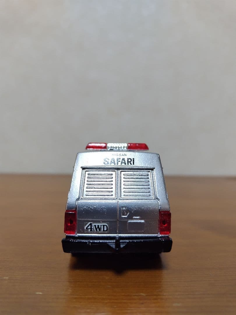 西部警察日産サファリ　ダイヤペット