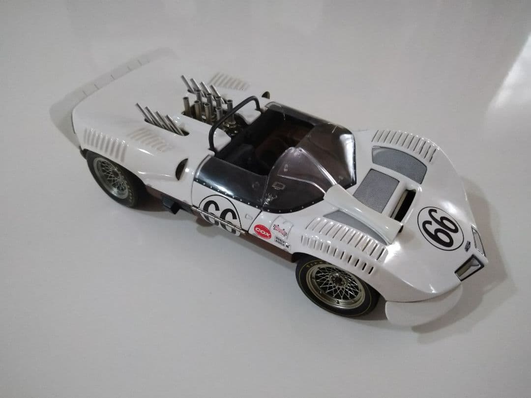 車　ＡＵＴＯ・Ａｒｔ　1/18　Ｃｈａｐａｒｒａｌ　ダイキャストミニカー