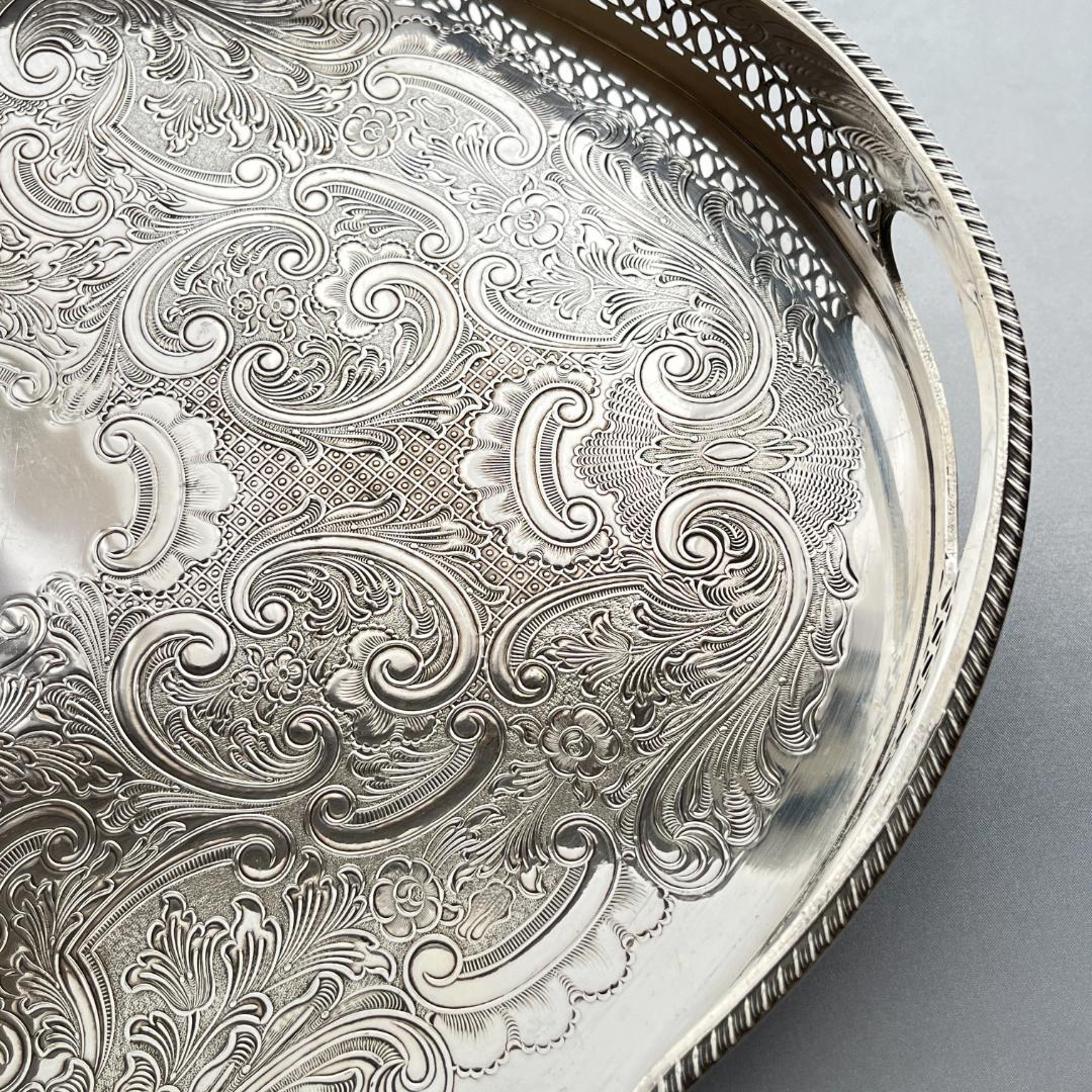 【英国】 ビクトリアンのギャラリートレー 41cm 【シルバープレート】