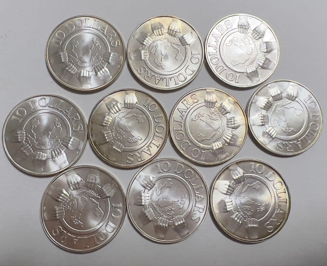 シンガポール　銀貨　大型　未使用　310.9g 本物保証　本日銀価格650円/g