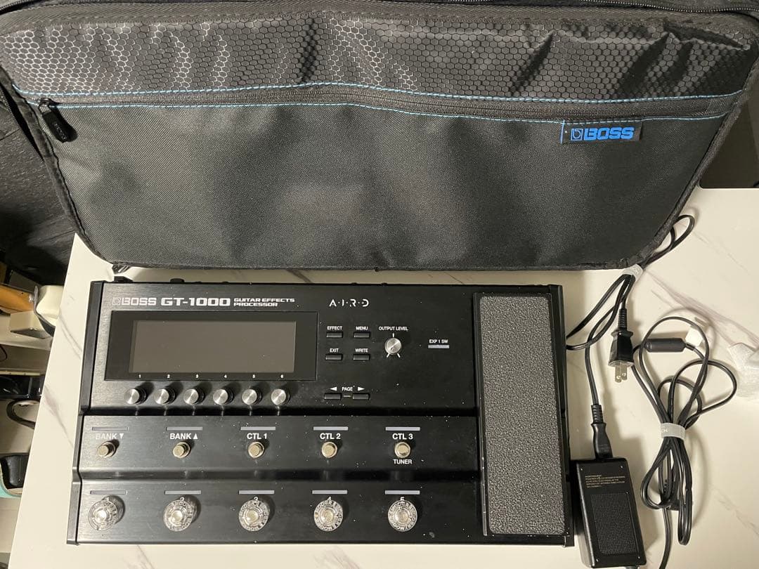 BOSS GT-1000 ソフトケースorハードケース付き