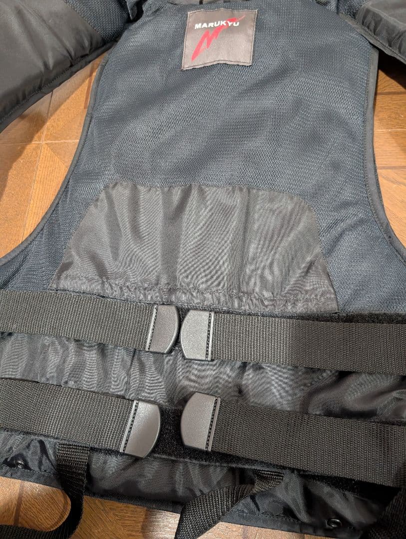 マルキュー MARUKYU フィッシングベスト 黒 マルキユー