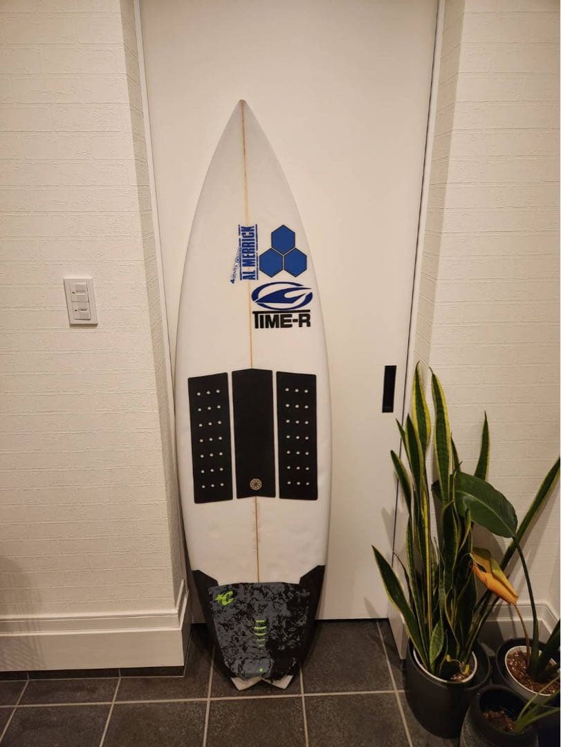 アルメリックサーフボード バニーチ　チャウ