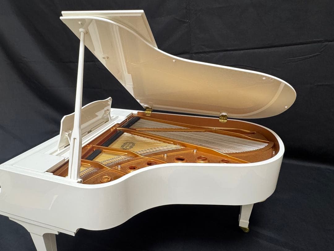 SEGA TOYS グランドピアニスト(White color ver.)