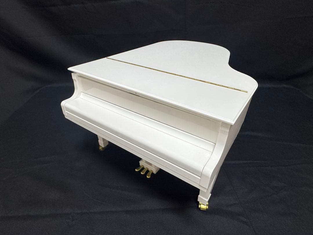 SEGA TOYS グランドピアニスト(White color ver.)