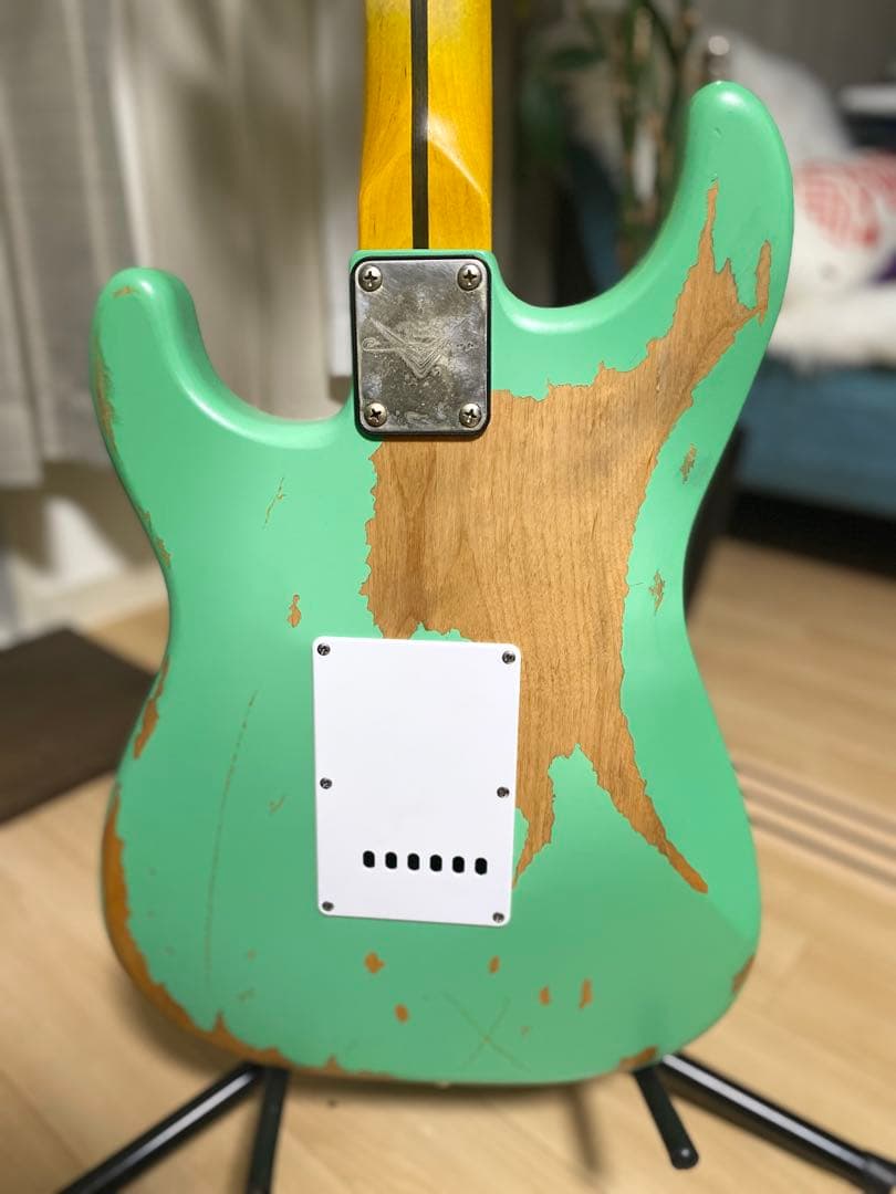 【送料込み】レリック加工　ミントグリーンエレキギター