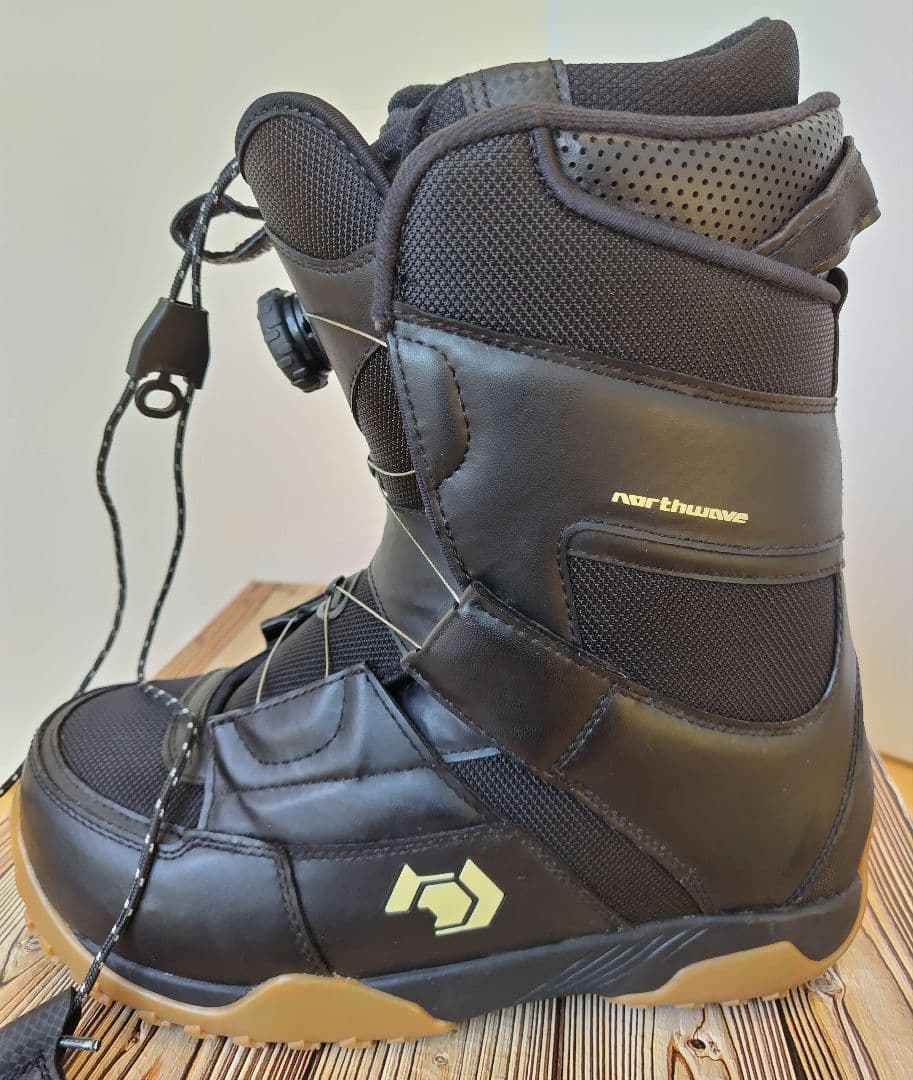 【美品】 スノーボードブーツ BOA式 28.5cm ノースウェーブ フリーダム