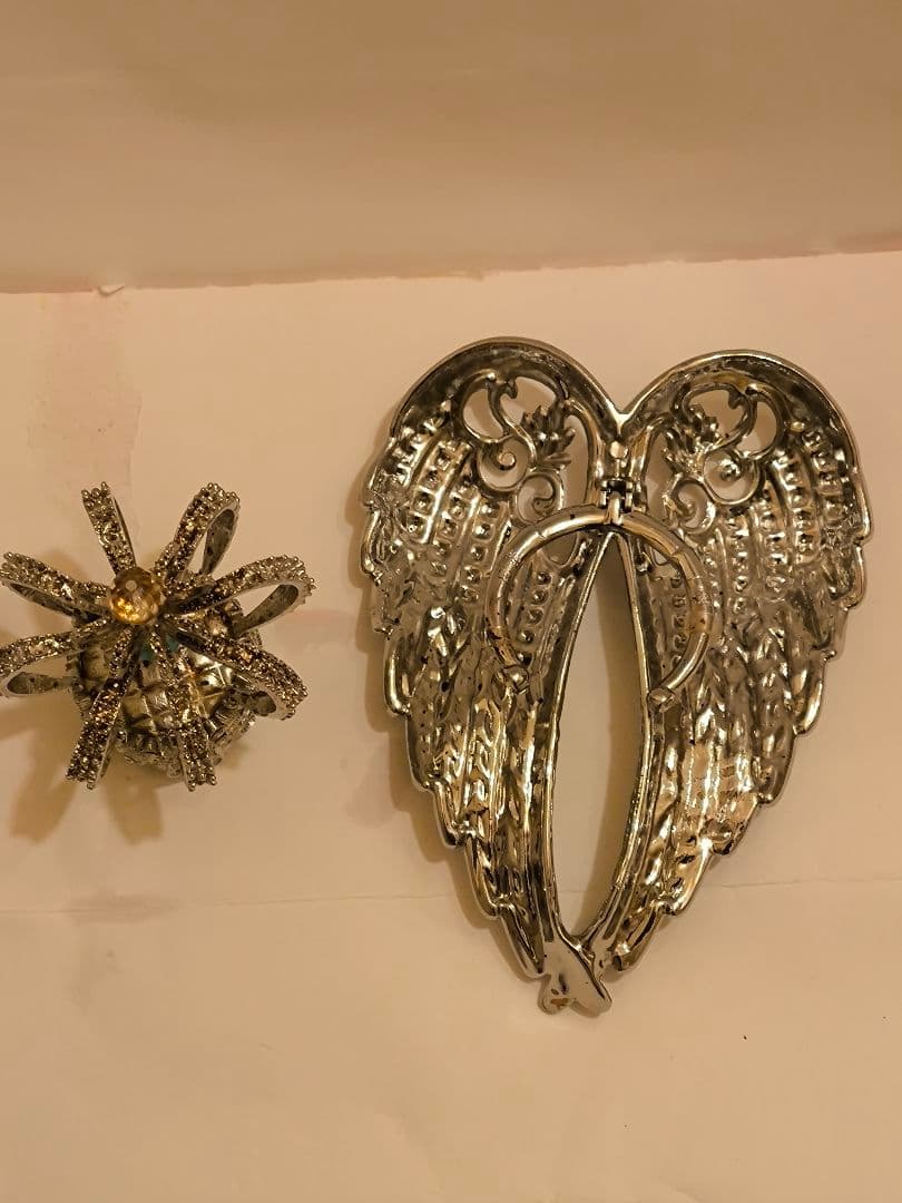 ハート型ガラスボトル 青と銀のクリスタル装飾